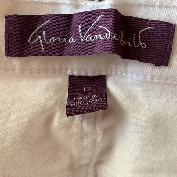 Gloria Vanderbilt White Amanda Jeans - Picture 5 of 7